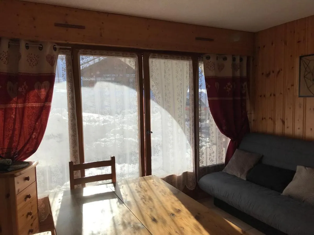 Charmant appartement 6-8 personnes au cœur du village à proximité lac et pistes de ski Morillon